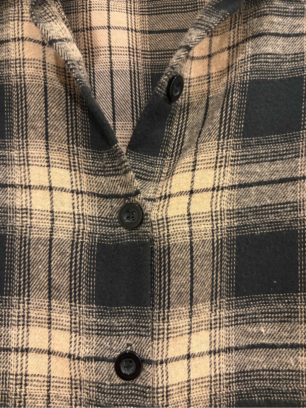 Oversized Plaid Button-Down Shirt - Picture 5 of 8